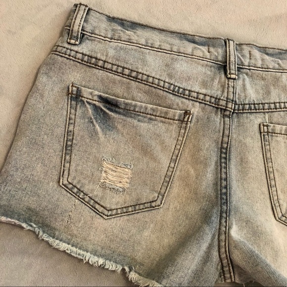 ✅SOLD![Free People] Button Fly Cutoff Denim Shorts - Picture 11 of 15